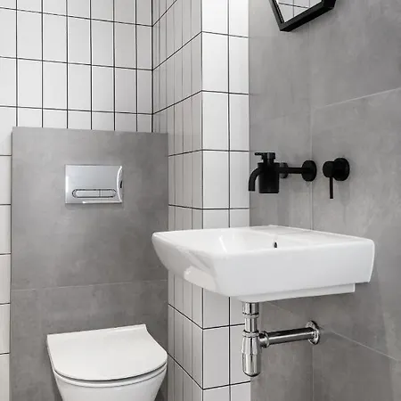 Househost Apartament: Ul. Miodowa 42/42b * Krasków